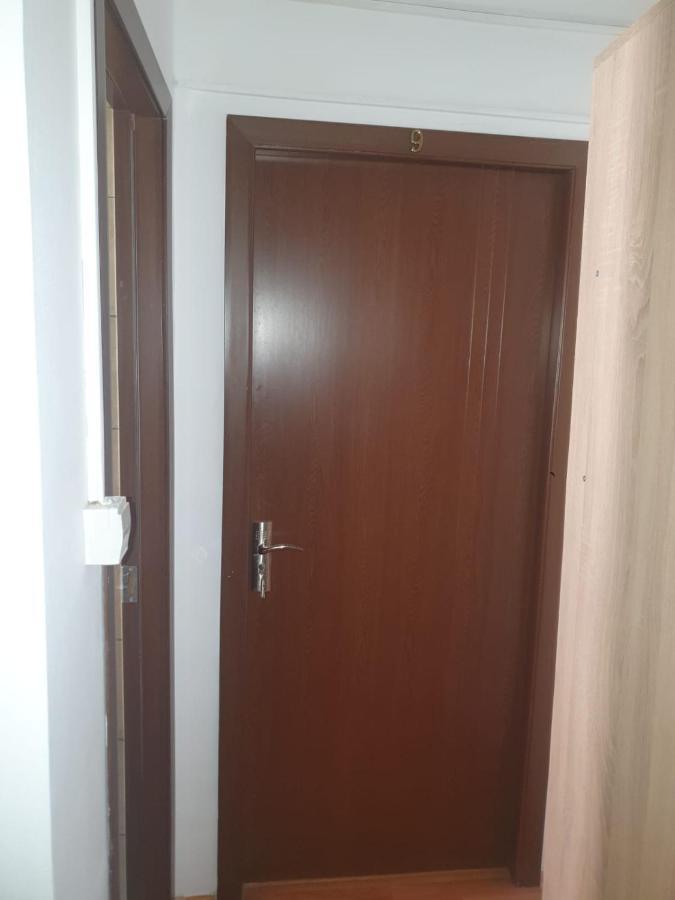 Cazare - Accommodation Bukarest Exterior foto