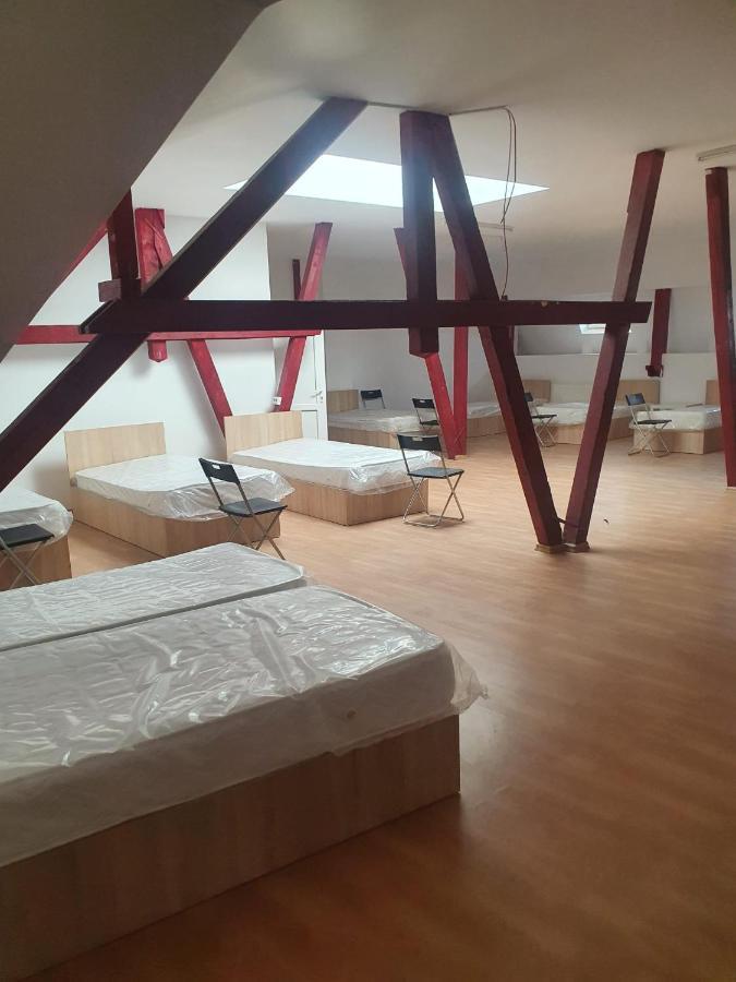 Cazare - Accommodation Bukarest Exterior foto
