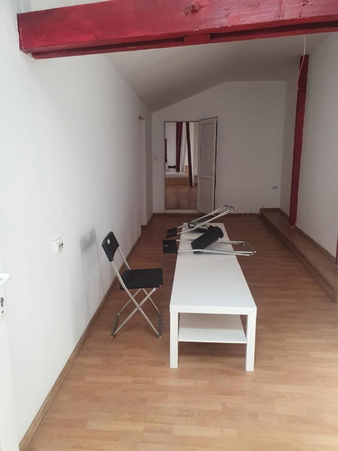 Cazare - Accommodation Bukarest Exterior foto